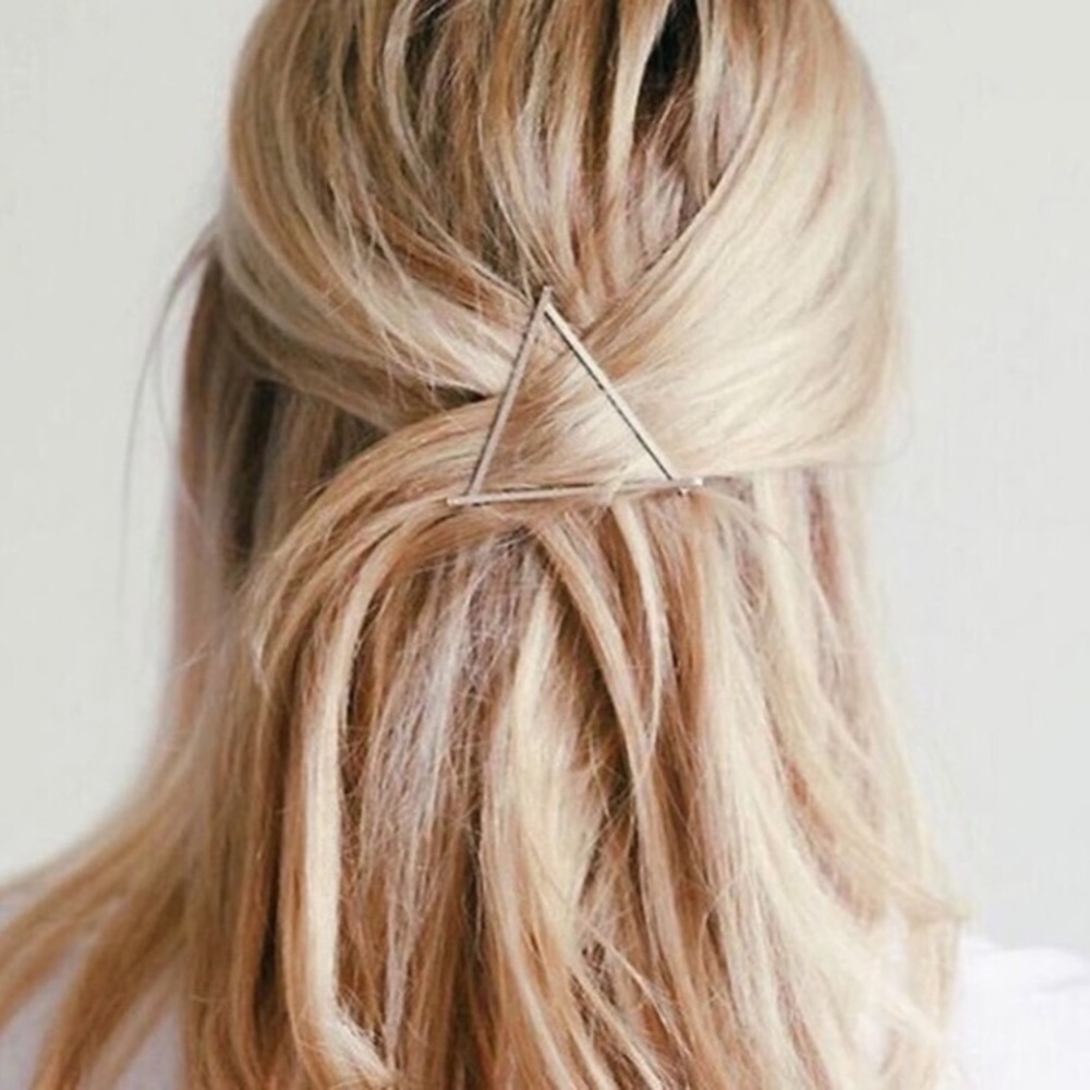 🎉 New Gold Triangle Hair Clip Accessory